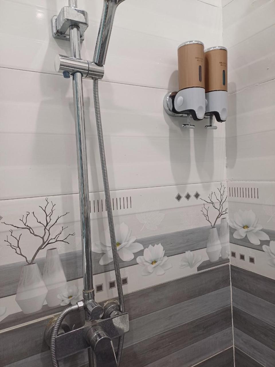 האנוי Hotel Hoa Ban Ha Noi מראה חיצוני תמונה